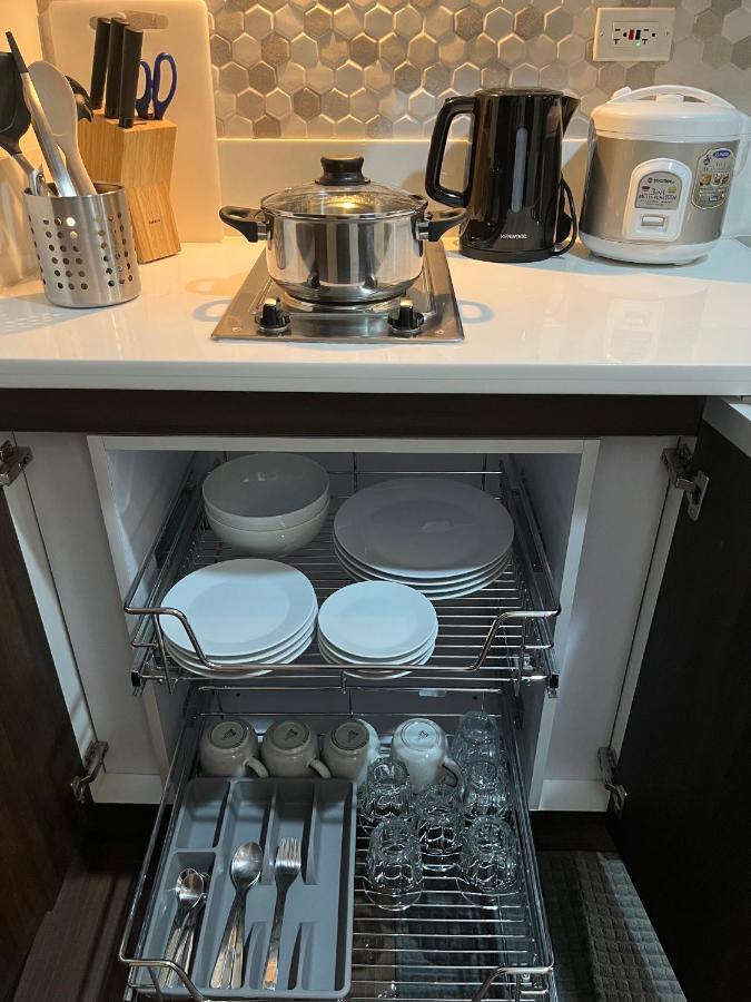 Homey 1 Bedroom Unit At Air Residences Makati City Buitenkant foto