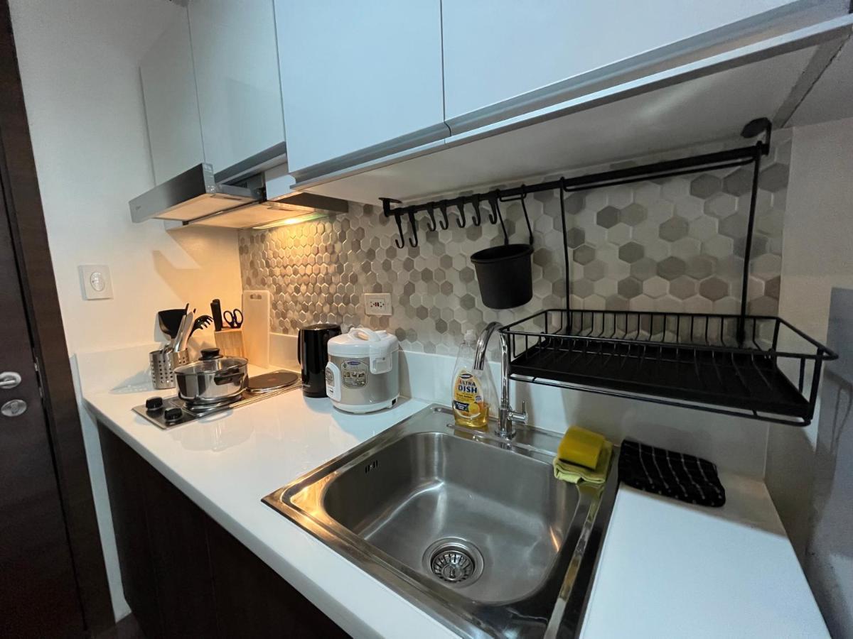 Homey 1 Bedroom Unit At Air Residences Makati City Buitenkant foto